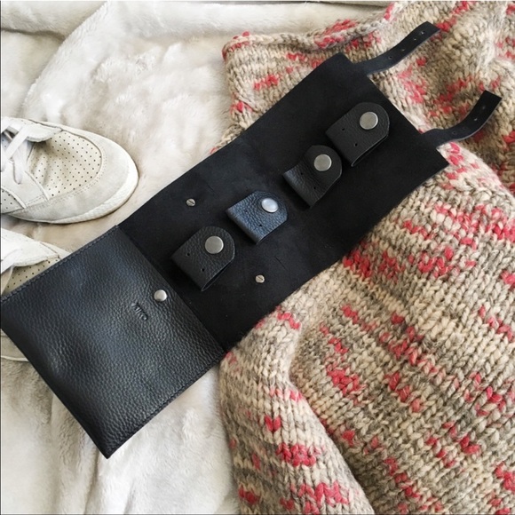 KIKO Genuine Leather Tech Cord Case Black - Picture 5 of 6